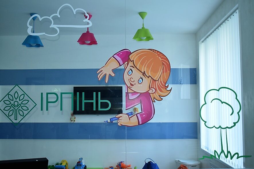 Оклейка пленкой стекла Оклейка пленкой стекла детской комнаты